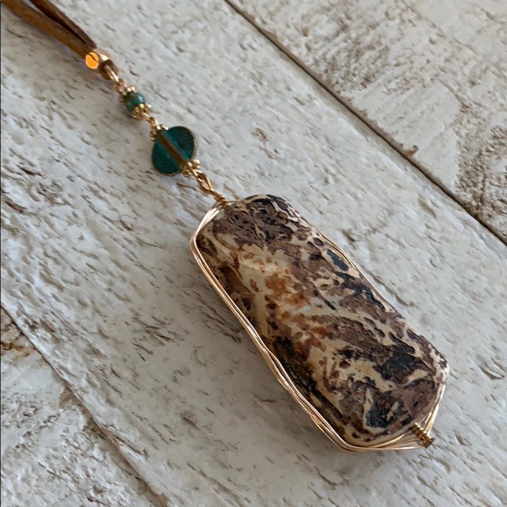 NWOT Brown Leather Necklace With Natural Stone